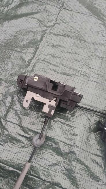 Zamek drzwi lewy przód 6 pin VOLVO V40