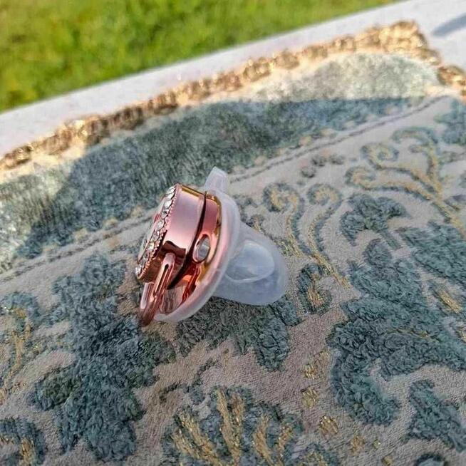 Smoczek Little Princess różowo-złoty – nowy, z kryształkami