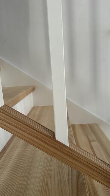 BALUSTRADY SCHODY STAŁ NIERDZEWNA LAKIEROWANA