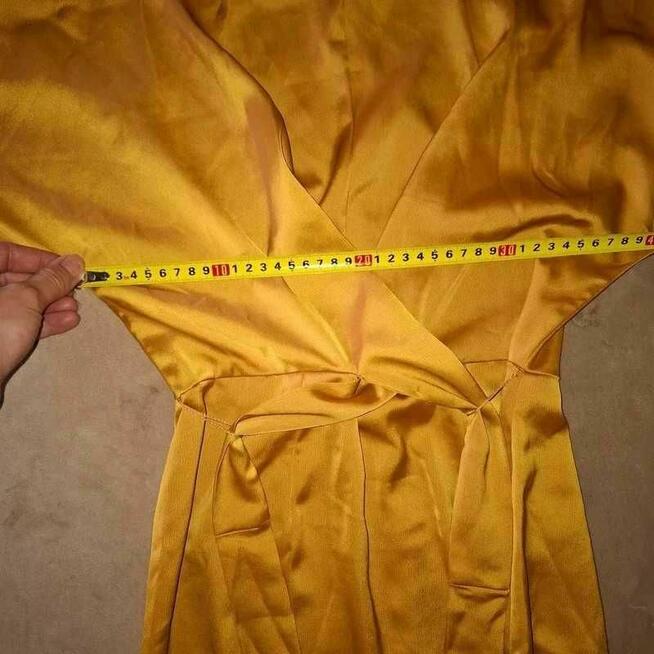 Sukienka satynowa ASOS musztardowa nowa bez metki rozmiar S