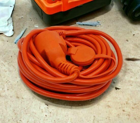 Przedłużacz 10 m bez rolki 3x2,5