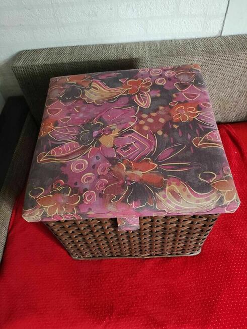 Pufa Taboret skrzynia pojemnik drewniana z wikliny wiklinowa