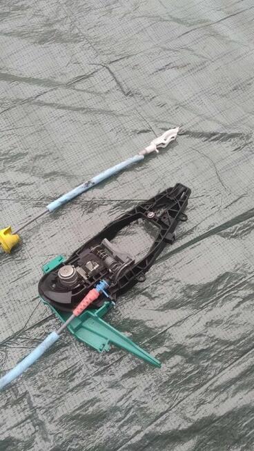 Zamek drzwi lewy tył linki BMW F40 F44 G20