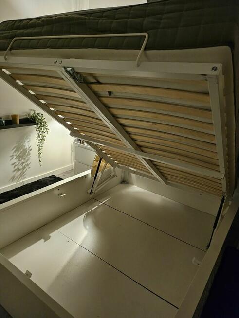 Łóżko z pojemnikiem Ikea Malm 140x200