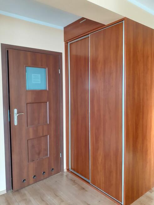 Przestronne, umeblowane 3 - pokojowe mieszkanie w Brwinowie