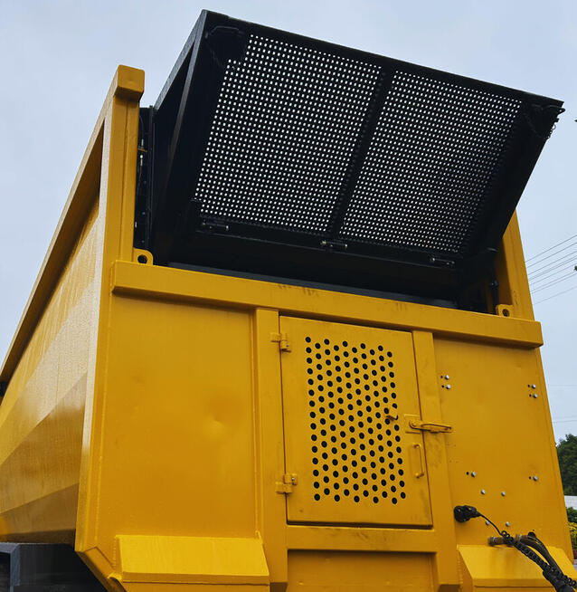 Przyczepa ze ścianą przesuwną Push off trailer Wieczorek