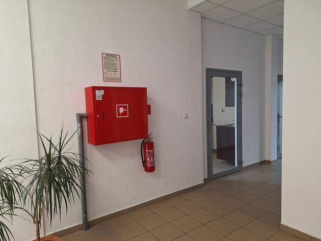 Lokal po salonie fryzjerskim