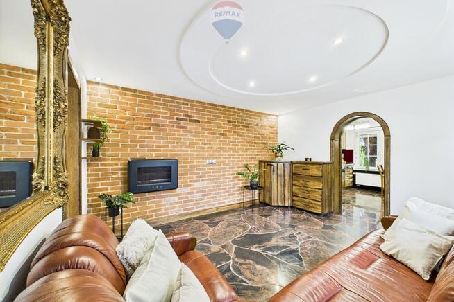 Na sprzedaż mieszkanie, oryginalne wnętrze!