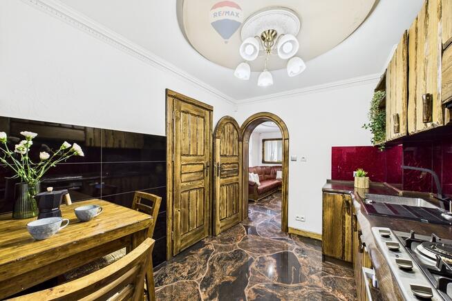 Na sprzedaż mieszkanie, oryginalne wnętrze!