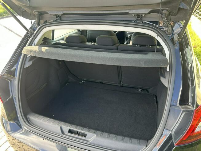 Peugeot 308 Benzyna, tempomat, LED światła dzienne, klimatyzacja, isofix, import