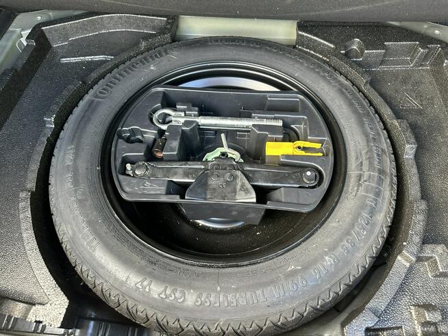 Peugeot 308 Benzyna, tempomat, LED światła dzienne, klimatyzacja, isofix, import