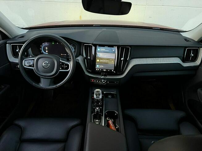 Volvo XC 60 diesel hybryda 197 kM AWD