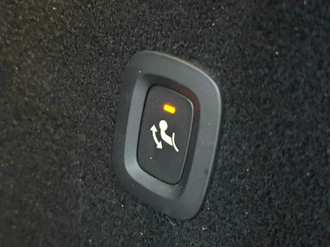 Volvo XC 60 diesel hybryda 197 kM AWD