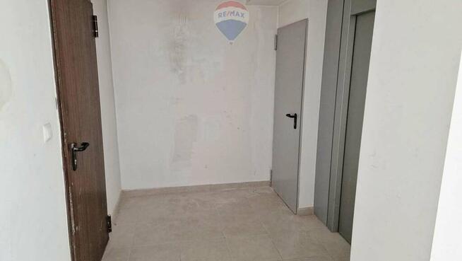 Medycyna, biura, usługi, w centrum, z windą