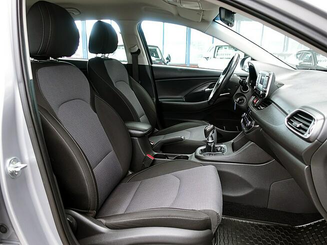 Hyundai i30 1,5 16V Led+Tempomat GWARANCJA 1WŁ Kraj Bezwypadkowy Serwisowany F23%