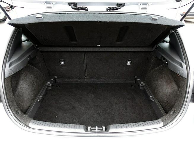 Hyundai i30 1,5 16V Led+Tempomat GWARANCJA 1WŁ Kraj Bezwypadkowy Serwisowany F23%