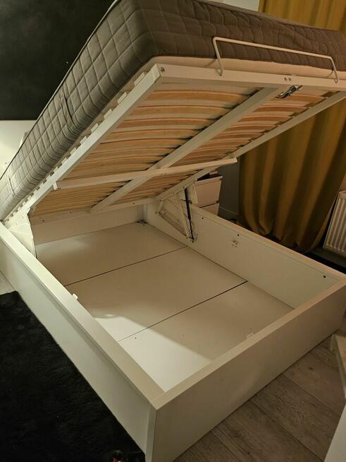 Łóżko z pojemnikiem Ikea Malm 140x200