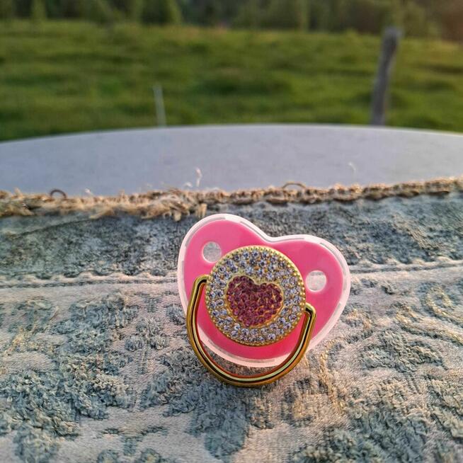 Smoczek glamour z serduszkiem – różowo-złoty,