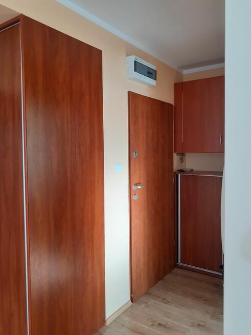 Przestronne, umeblowane 3 - pokojowe mieszkanie w Brwinowie