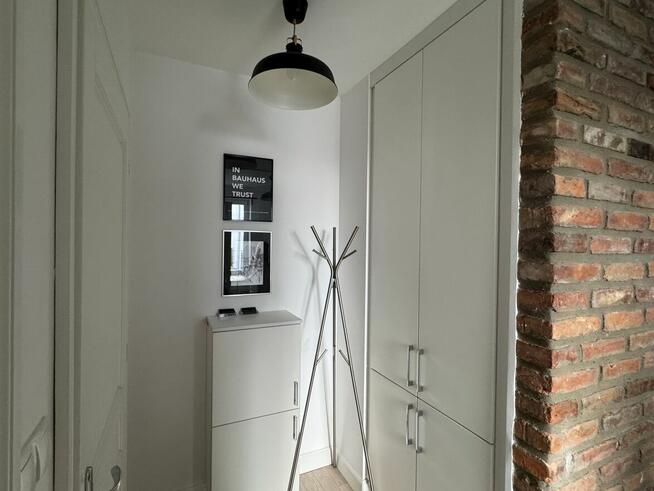 WYNAJMĘ przestronną kawalerkę PRZY METRZE Dworzec Wileński