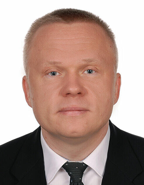 41 letni mgr administracji z szerokim doświadczeniem