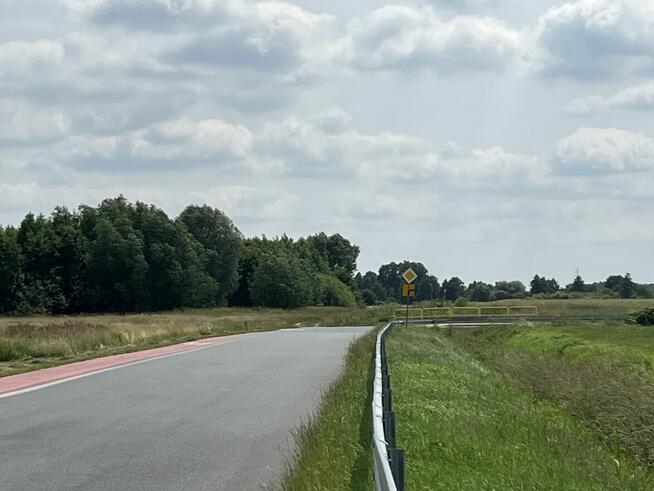 Duży teren przemysłowy przy A2