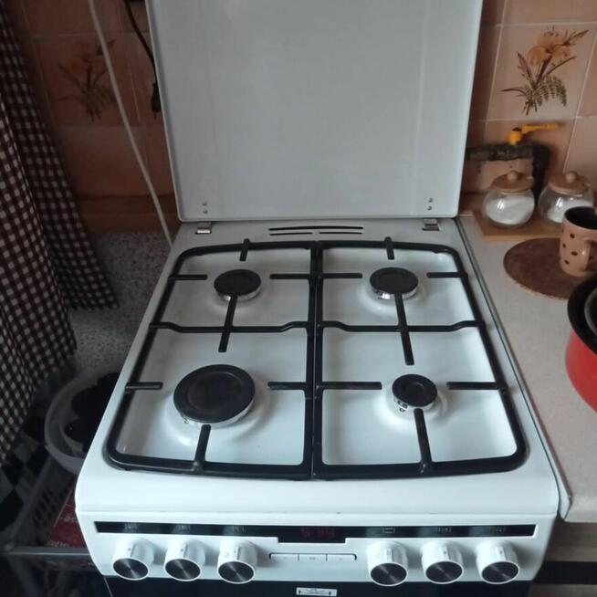 Sprzedam kuchnie Amika gazowo-elektryczna wymiary 50*60*85