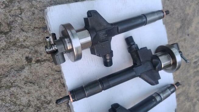 Wtryskiwacze wtryski mazda 6 gg 2.0 diesel 13H50A