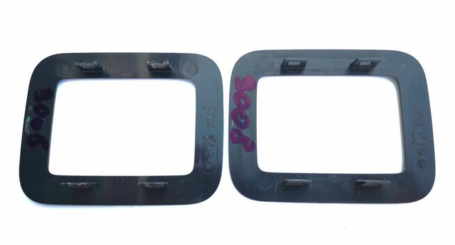 Peugeot 3008 nakładka ramka rączki klamki składania kanapy