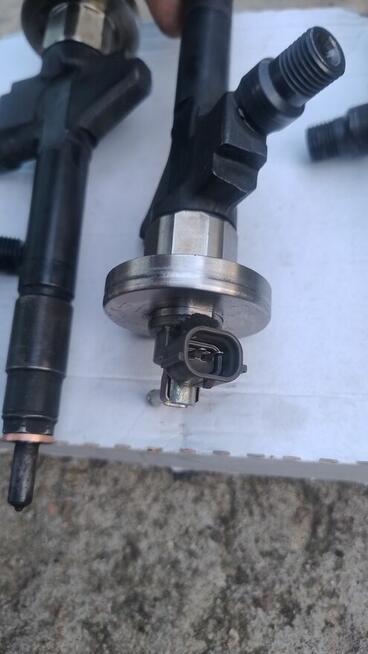 Wtryskiwacze wtryski mazda 6 gg 2.0 diesel 13H50A