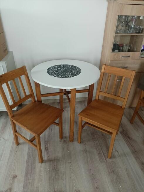 Składanie, montaż, naprawa oraz renowacja mebli.