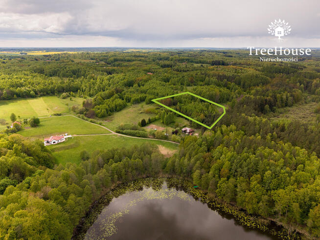 Działki w otulinie lasu nad jeziorem