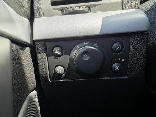 Opel Vectra 1.8 Benzyna 122 KM, Klimatyzacja, Komputer, Wielofunkcyjna Kierownica