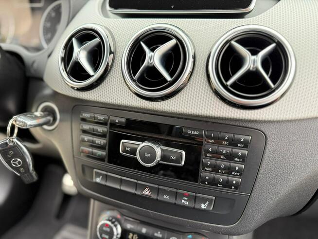 Mercedes B 180 Super Stan Full LED Niski Przebieg