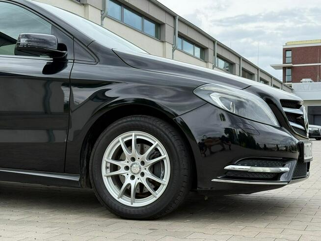 Mercedes B 180 Super Stan Full LED Niski Przebieg