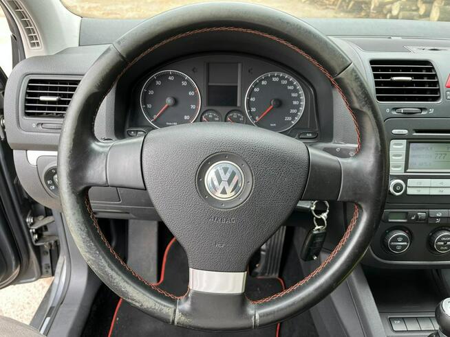 VOLKSWAGEN GOLF V