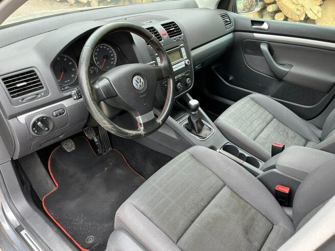 VOLKSWAGEN GOLF V
