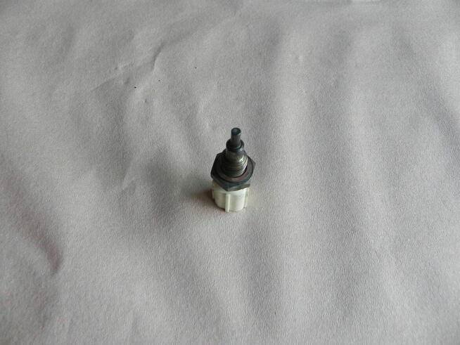 Toyota czujnik silnika