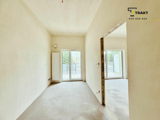 Lokal usługowy z balkonem – pod gabinet/biuro/turystów