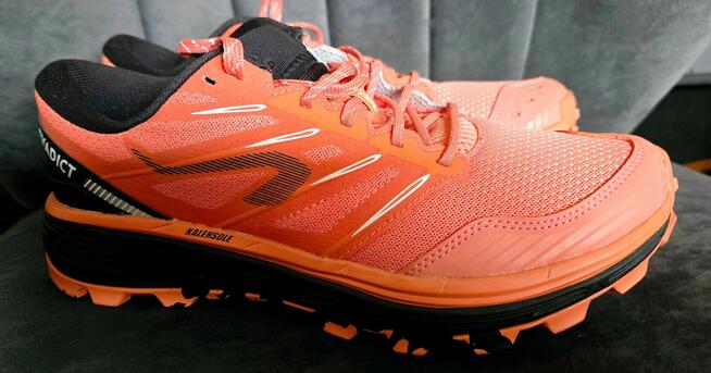 Sprzedam buty sportowe damskie