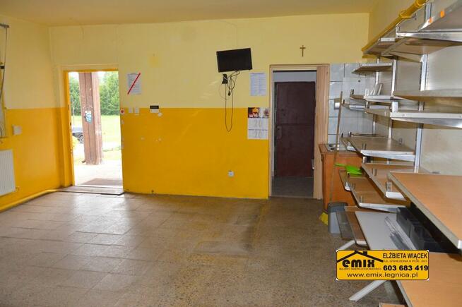 Lokal z możliwością przekształcenia na dom, działka 2800m2