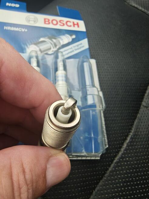 Świece zapłonowe Bosch HR8MCV+ – Zestaw 4 sztuki