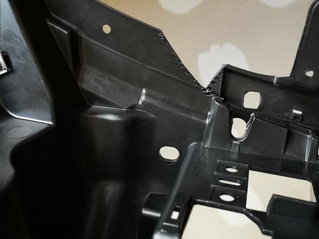 Nowy wspornik zderzaka 9685142780 przód Peugeot 3008 742238