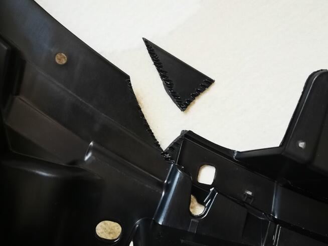 Nowy wspornik zderzaka 9685142780 przód Peugeot 3008 742238