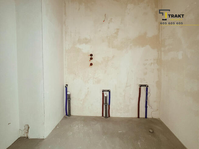 Lokal usługowy z balkonem – pod gabinet/biuro/turystów