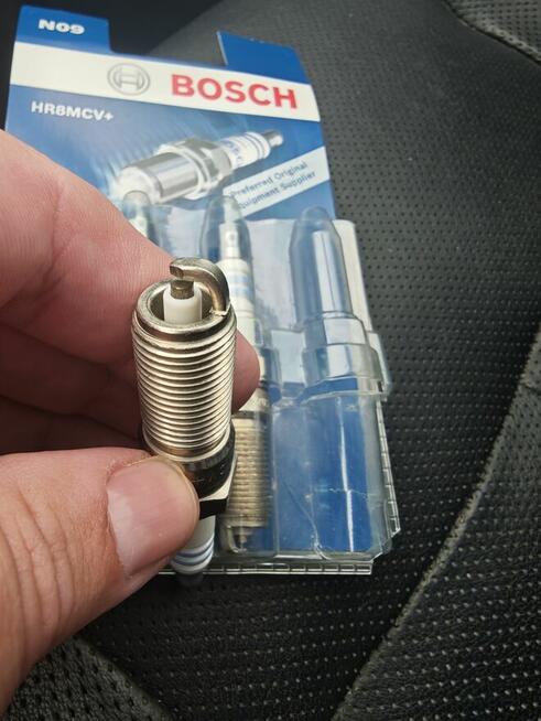 Świece zapłonowe Bosch HR8MCV+ – Zestaw 4 sztuki