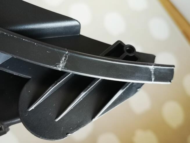 Nowy wspornik zderzaka 9685142780 przód Peugeot 3008 742238