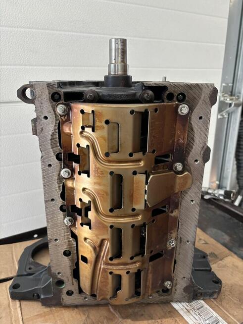 Blok Silnika Słupek Opel Astra Mokka Insignia 1.4 Turbo A14