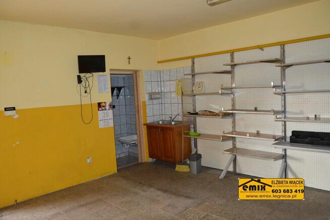 Lokal z możliwością przekształcenia na dom, działka 2800m2