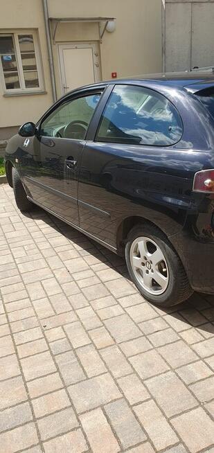 syndyk sprzeda samochód osobowy Seat Ibiza